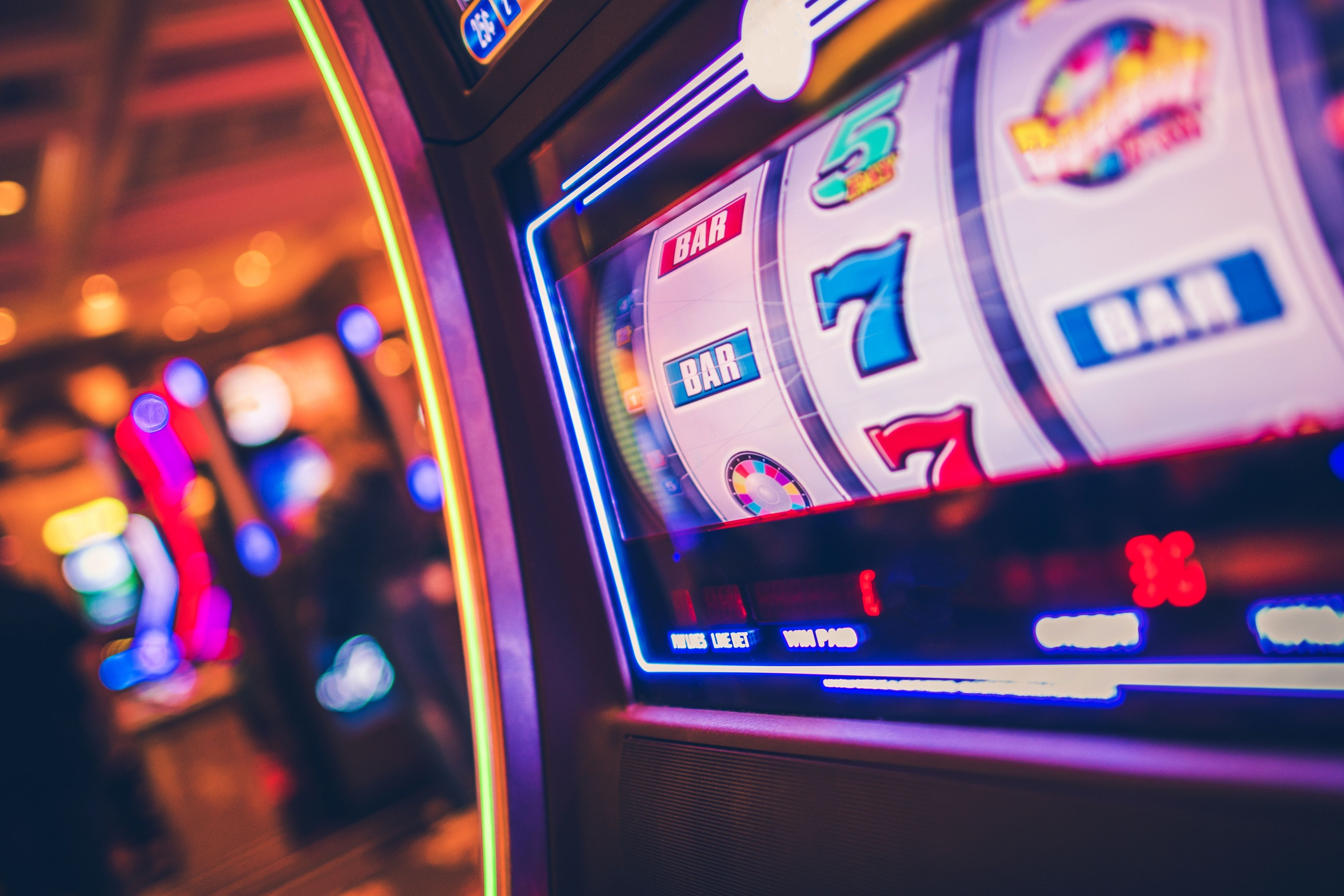 link redmitoto platform dashboard with sports and casino game categories